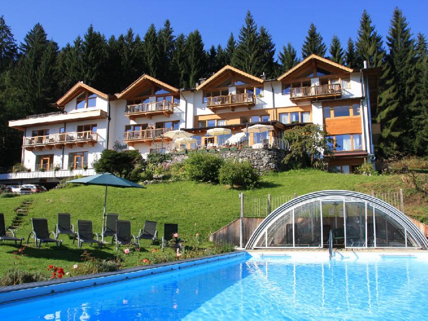 Ferienhaus mit Gartenblick im Gartenhotel Rosenhof